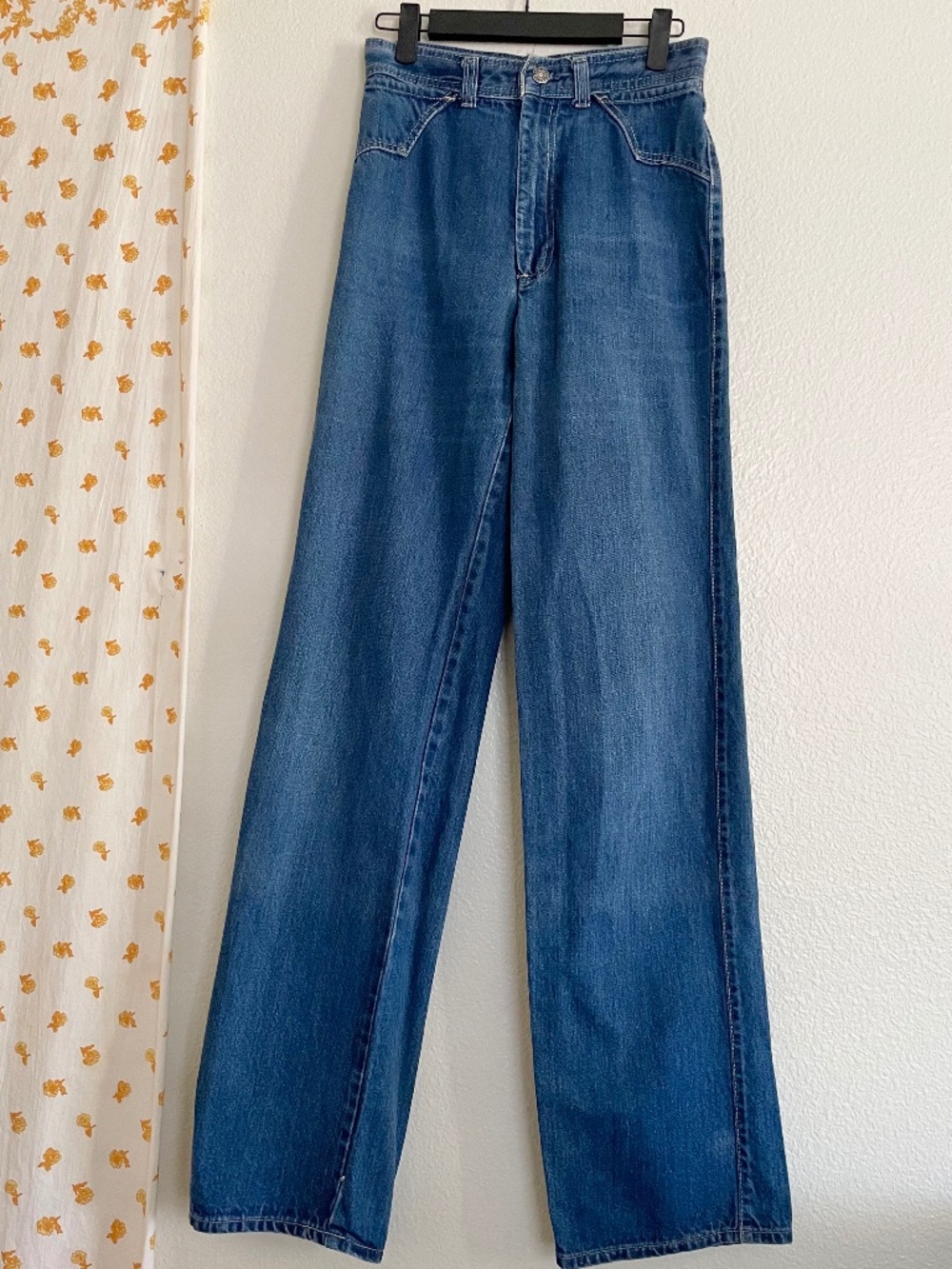 Vintage Levi’s Western Jeans Dark Wash Navy Tab 25 26